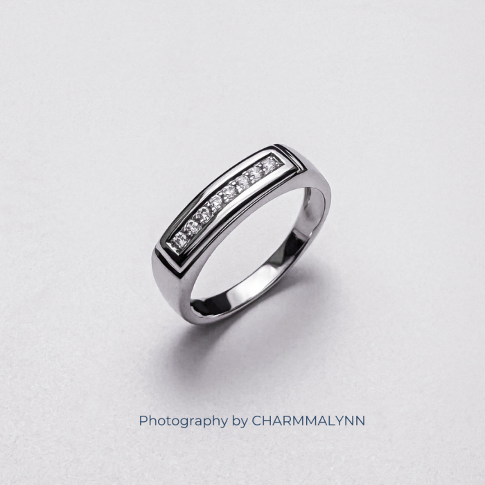 แหวนผู้ชาย รุ่น Glossy Eternity Square Mens Diamond Ring