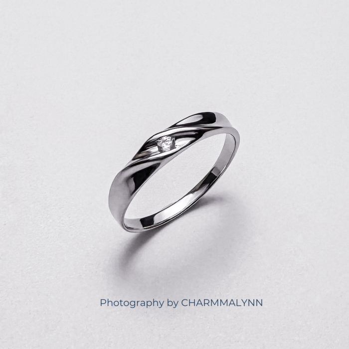 แหวนผู้ชาย รุ่น Sweet Ribbon Band Diamond Ring