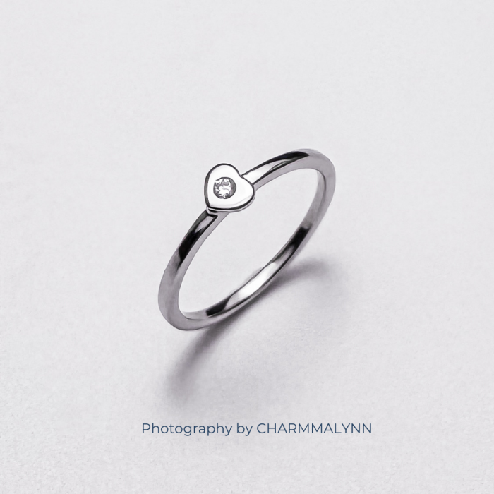 9K White Gold Mini Hearts Bezel Diamond Ring