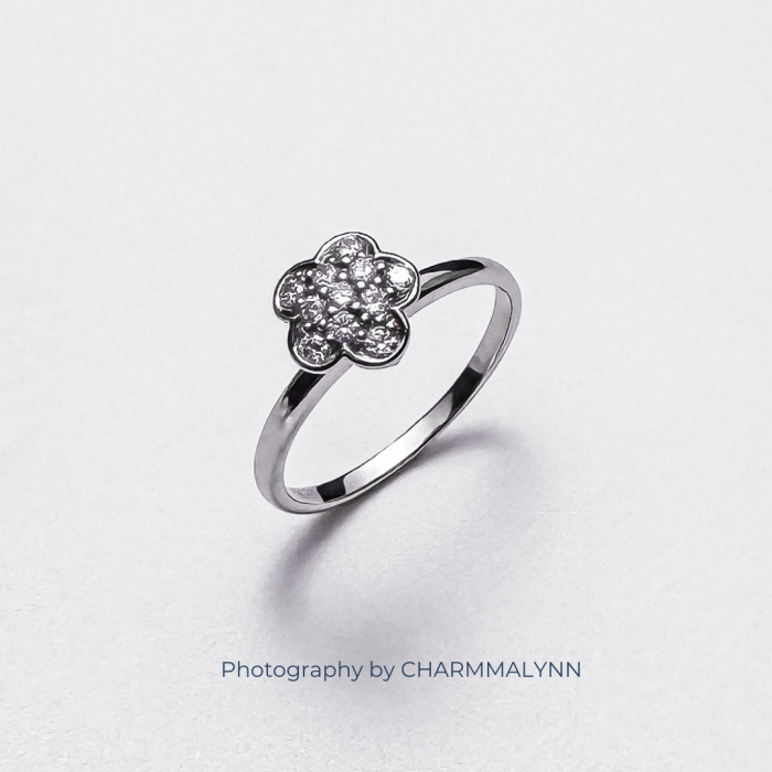 9K White Gold Big Flower Cluster Diamond Ring