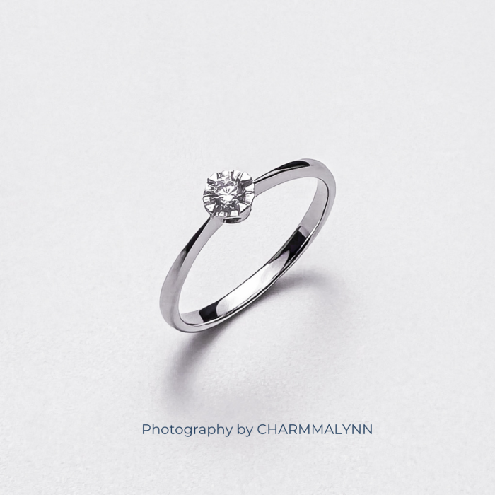 9K White Gold A Heart Four Prongs Illusion Set Diamond Ring