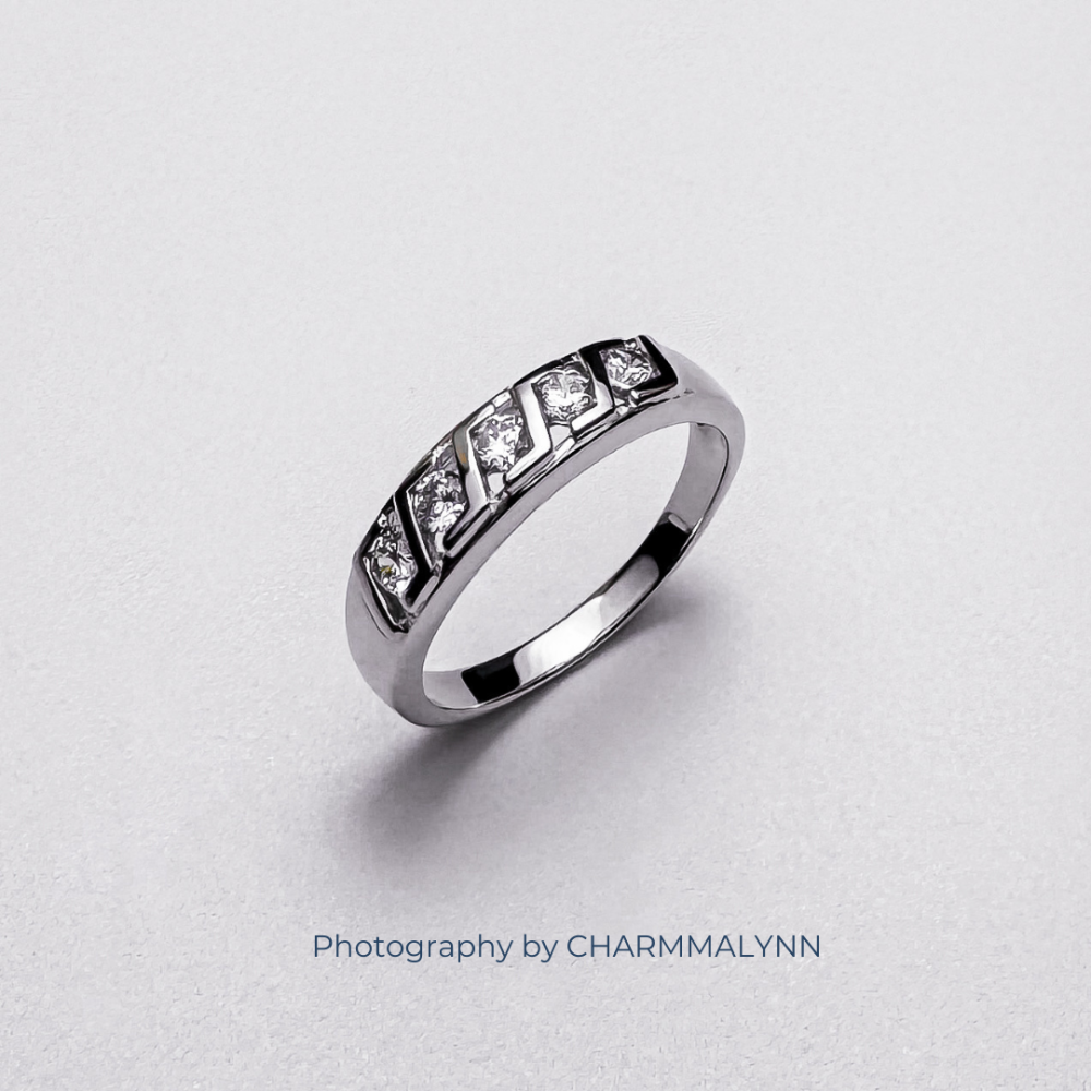 9K White Gold Chanel Set Five Stars Diamond Ring